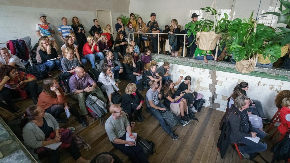 Na Podcast Session do Karlína přišly stovky lidí. Profesionálové i tvůrci vystoupili na 15 workshopech