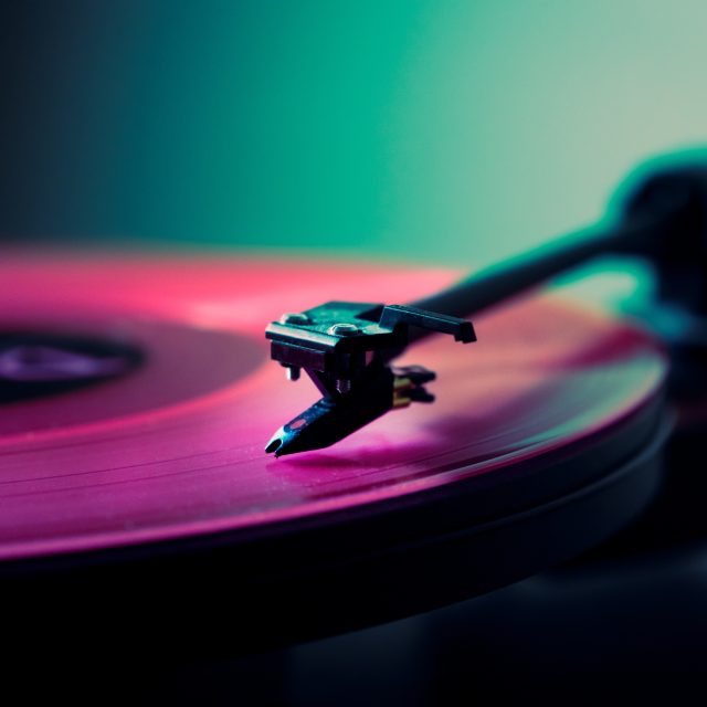 Vydat vinyl je sázka do loterie. Je to třeba propočítat,  ale taky být trochu blázen | foto: Shutterstock