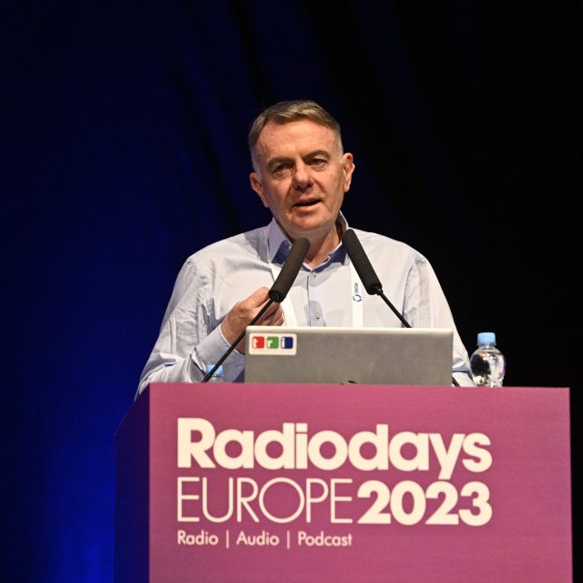 Modely financování veřejnoprávního rozhlasu a televize se v evropských zemích liší. Rozhoduje i tradice,  říká šéf EBU Noel Curran | foto: Khalil Baalbaki,  Český rozhlas
