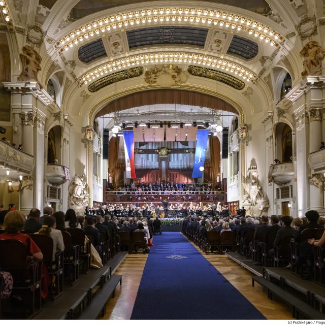 Má vlast a Berlínští filharmonikové. Nejlepší světový orchestr zahájil Pražské jaro | foto: Mezinárodní hudební festival Pražské jaro