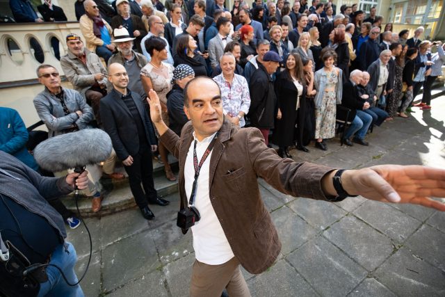 Khalil Baalbaki připravuje jazzmany na focení
