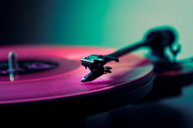 Vydat vinyl je sázka do loterie. Je to třeba propočítat,  ale taky být trochu blázen | foto: Shutterstock