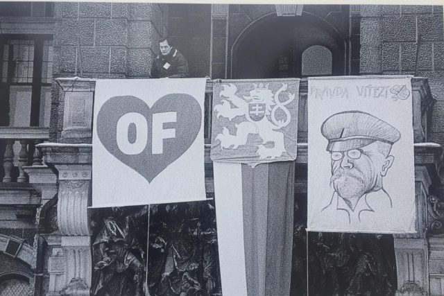 Listopad 1989 v Liberci | foto: Lucie Fürstová,  reprodukce fotografie Milana Drahoňovského